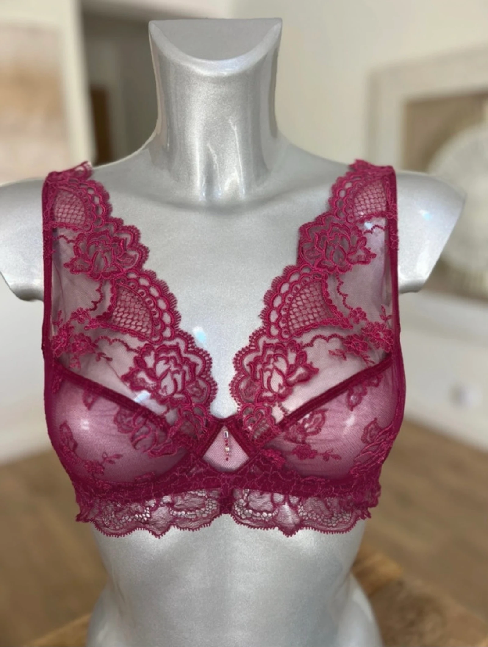 Soutien-gorge Lise Charmel Prune - Dentelle de Calais - 90D · Taille L · Neuf sans étiquette · Violet